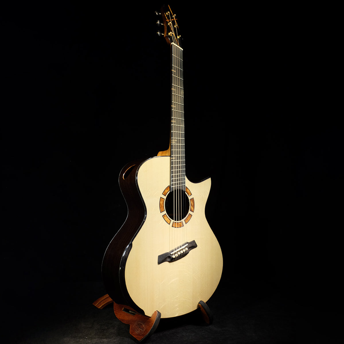 Blue Label | MJ Swiss Moon Wenge #119 | Fan Fret Hold