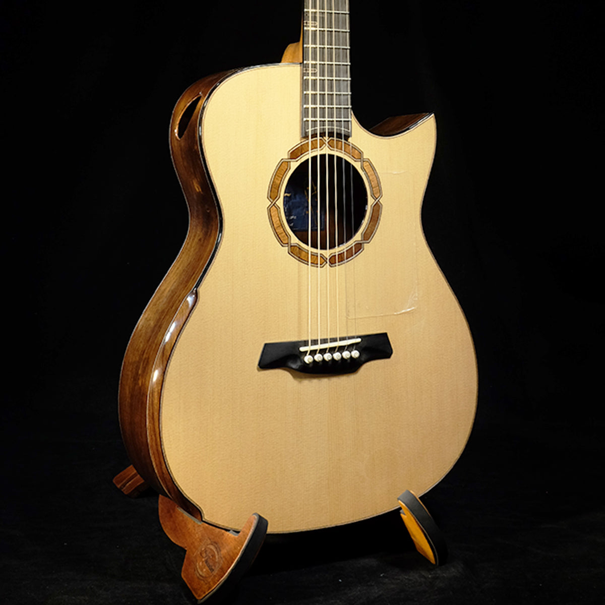 Blue Label | Deep OM Sitka Madagascar Rosewood | #21 Hold