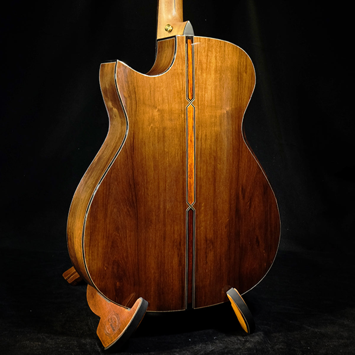 Blue Label | Deep OM Sitka Madagascar Rosewood | #21 Hold