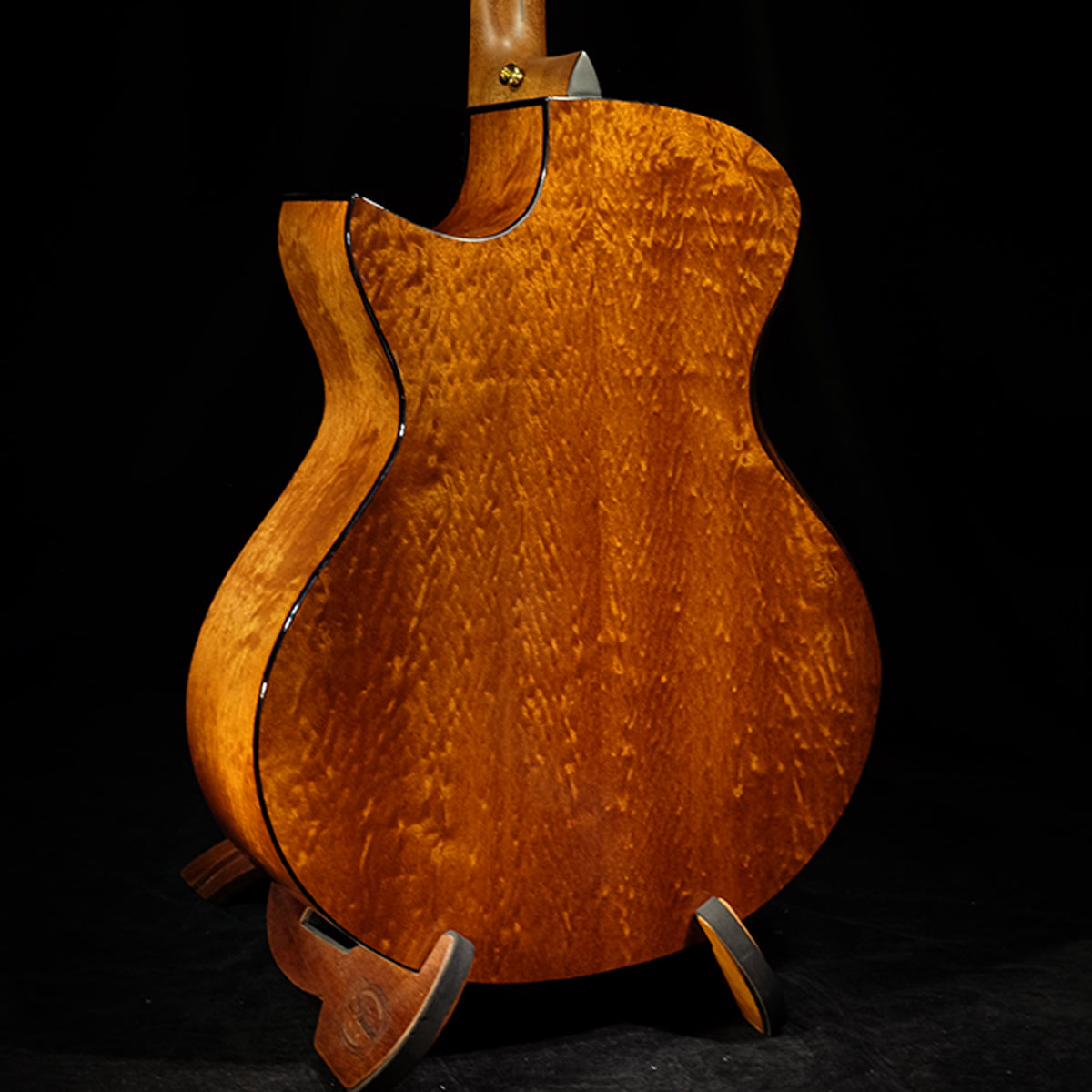 Blue Label | MJ Swiss Moon Quilted Sapele | #34 Hold