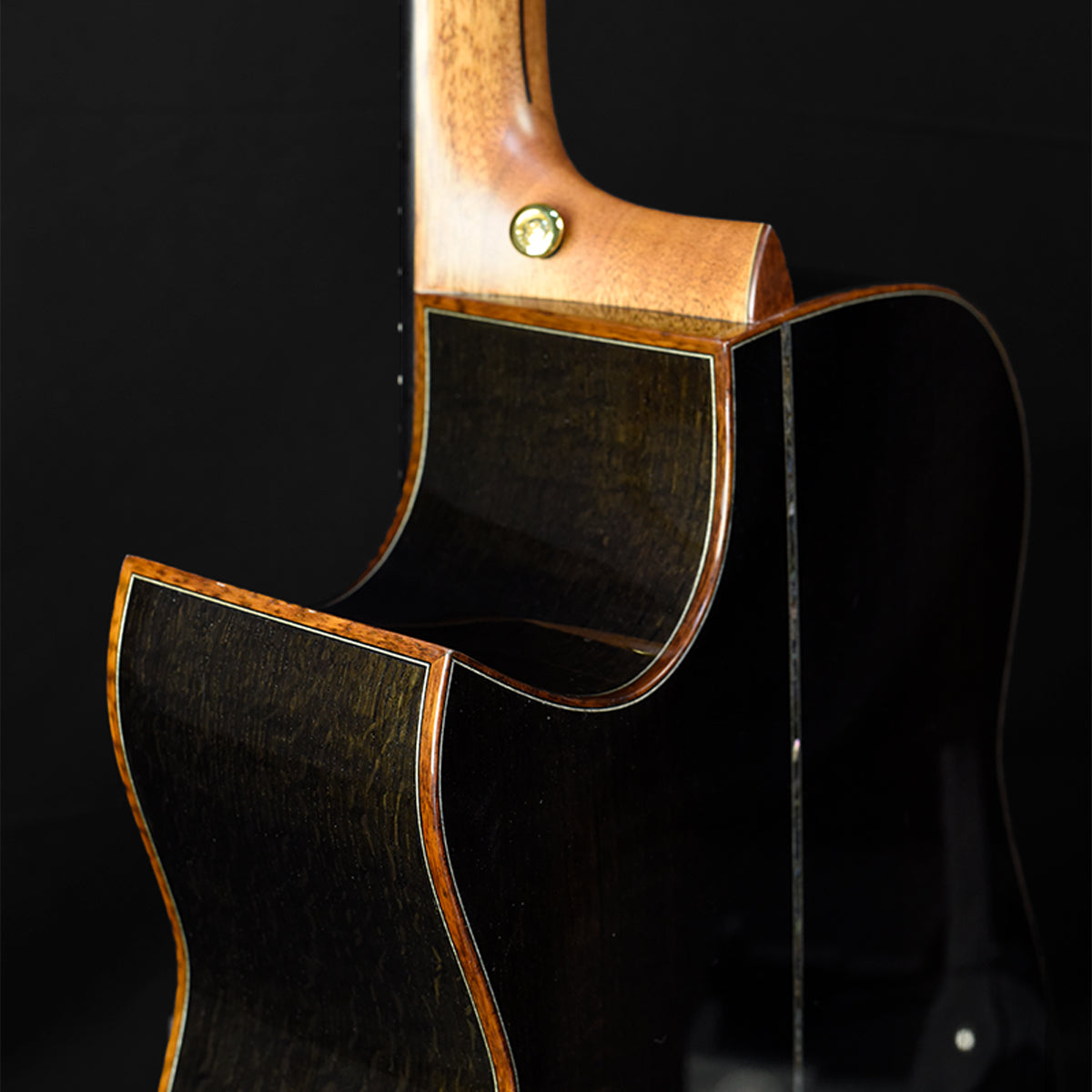 Blue Label | MD Sinker Redwood Ancient Bog Oak #206 | Fan Fret Hold