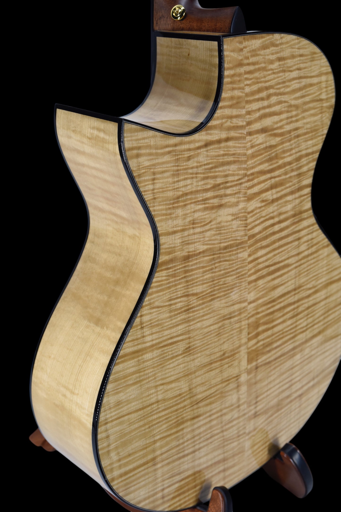 Blue Label | MJ Swiss Moon Flamed Maple #293