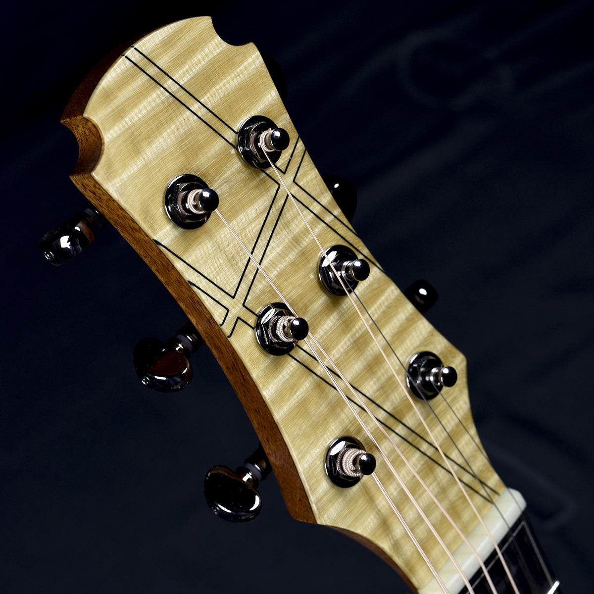Black Label | SJ Sitka Spruce Flamed Maple
