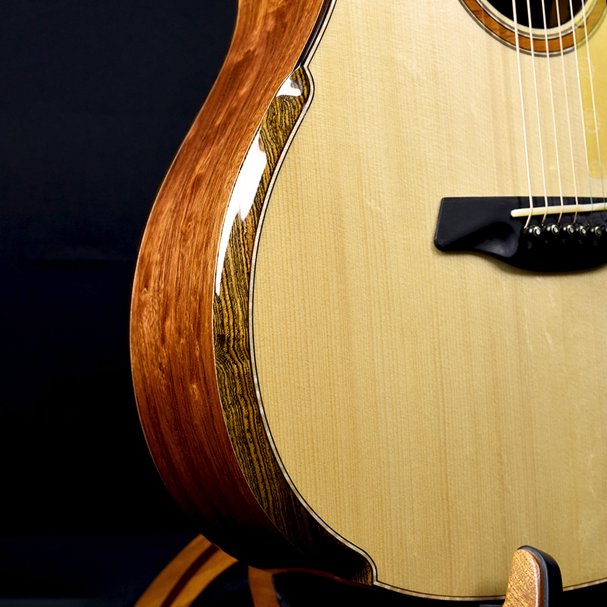 Black Label | Deep OM Adirondack Spruce Mexican Granadillo