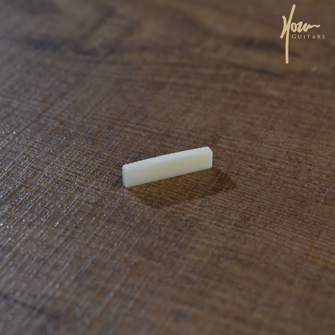 Hozen Ukulele Bone Nut