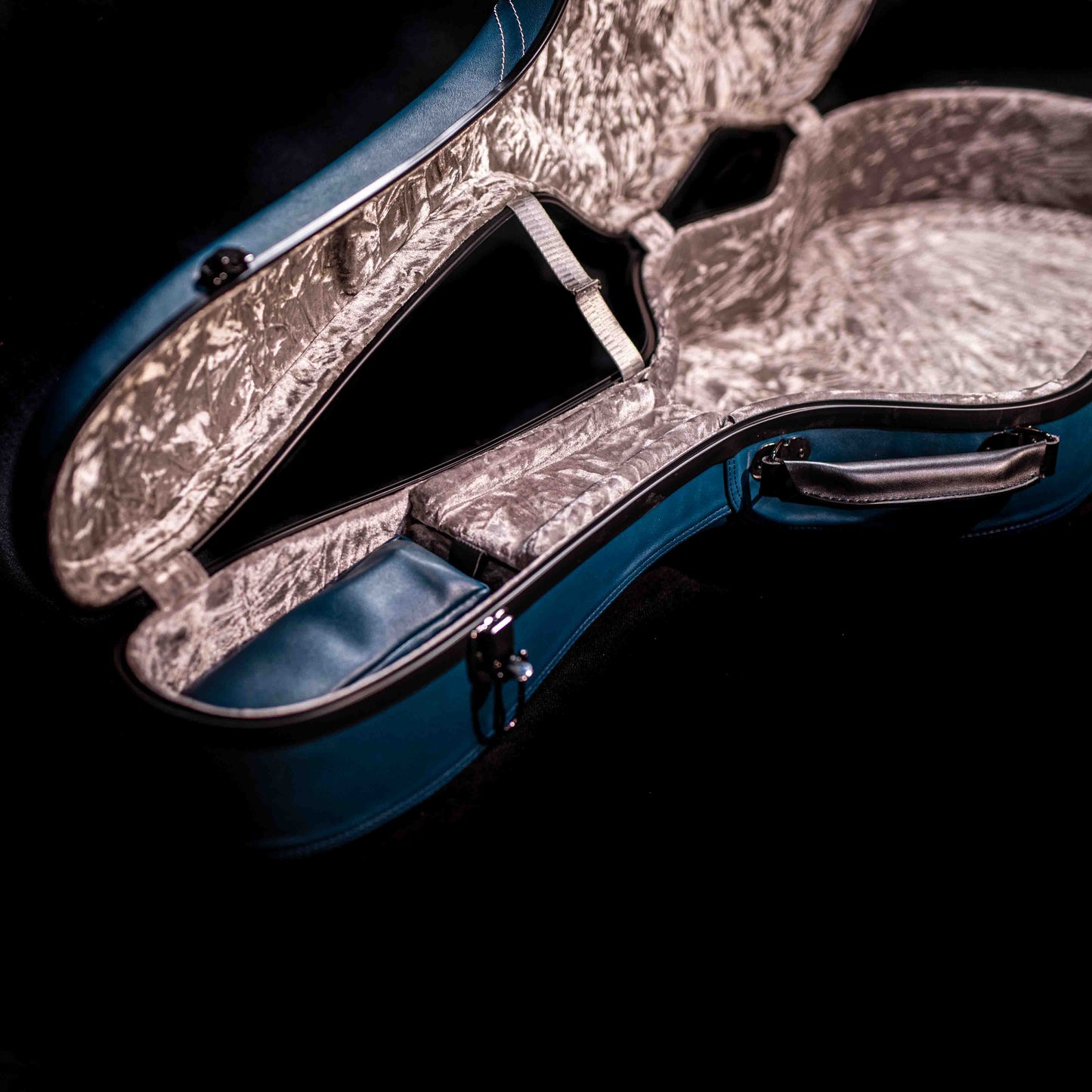 Hozen Guitars Polycarbonate Case Fully Bounded in Blue Leather