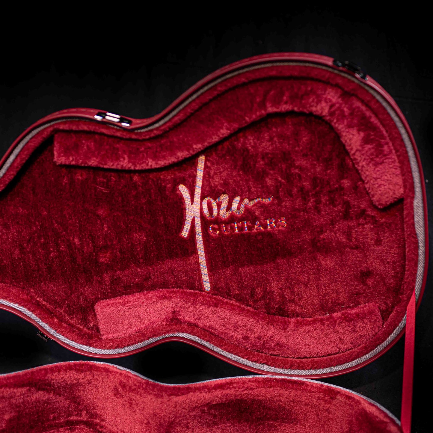 Hozen Guitars Red Label Hardcase
