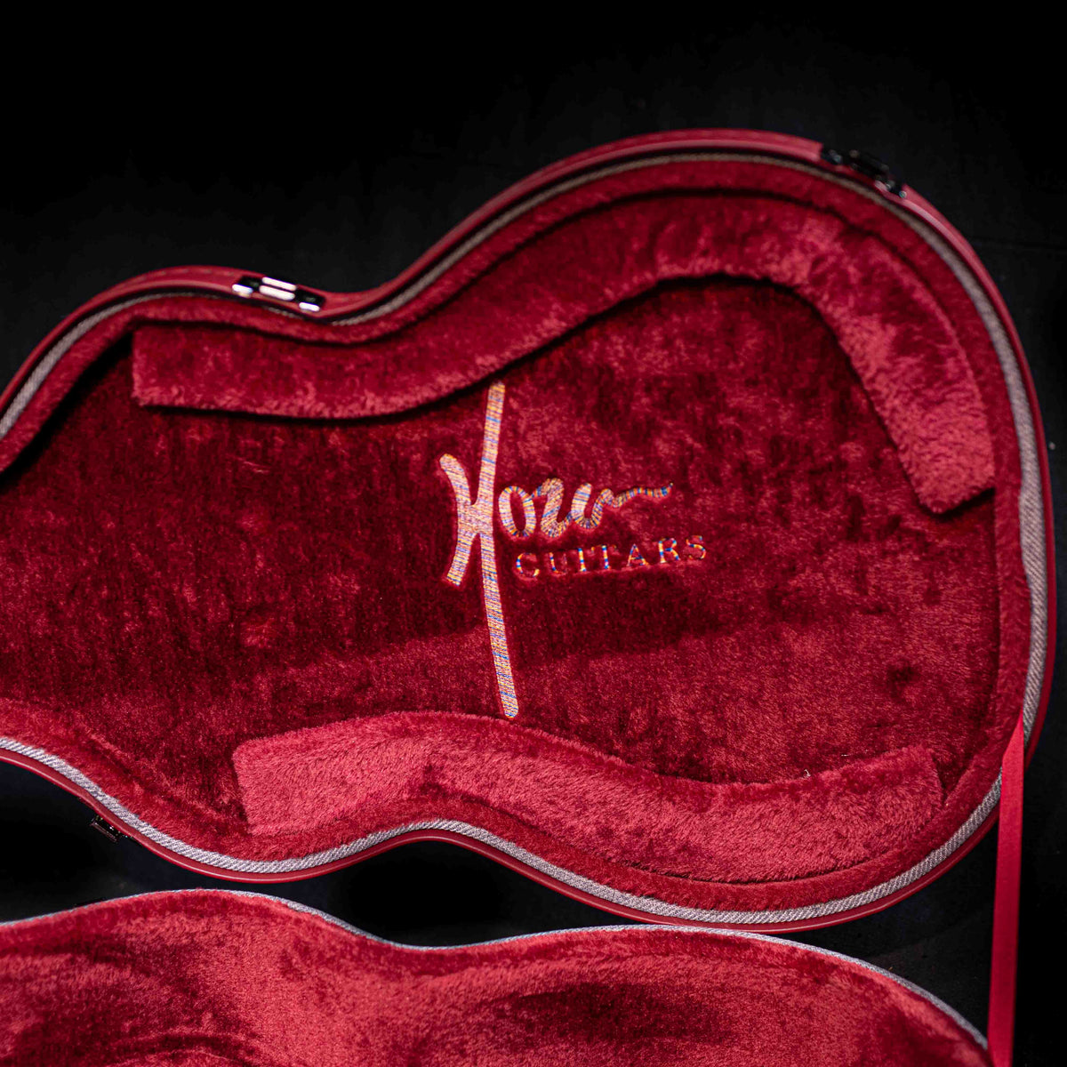 Hozen Guitars Red Label Hardcase