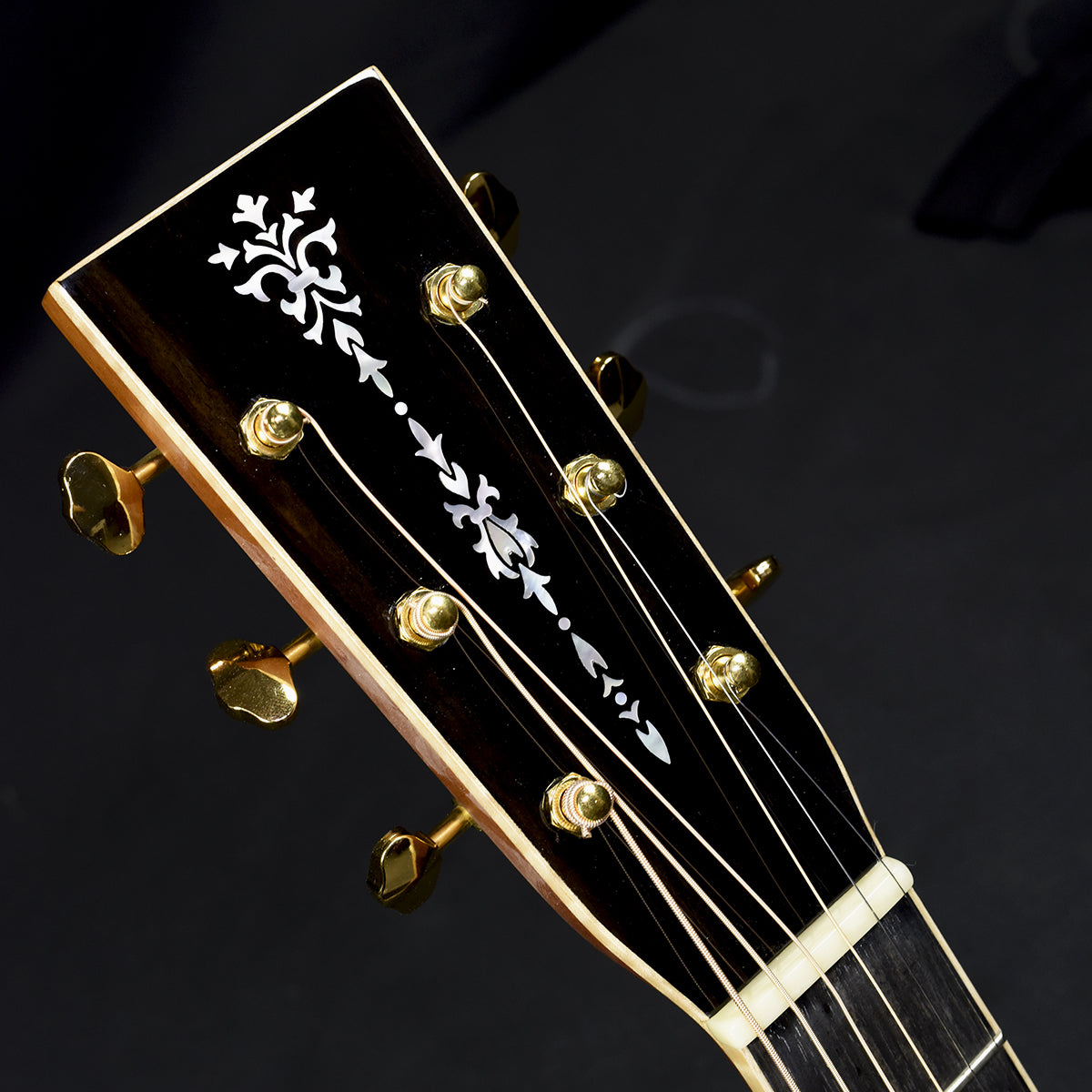Red Deluxe | OOO Short Scale Golden Adirondack African Blackwood