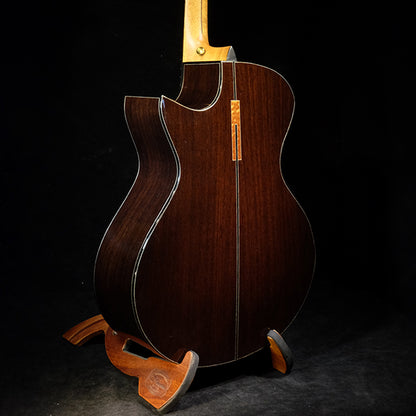 Blue Label | MJ Swiss Moon Wenge #119 | Fan Fret Hold