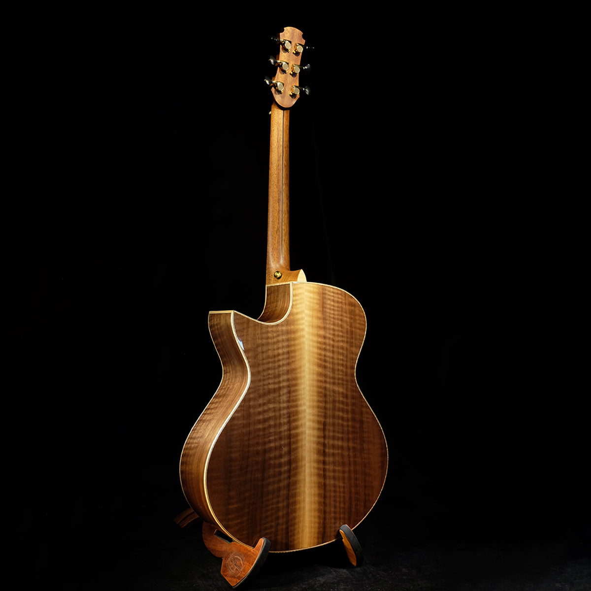 Blue Label | MJ Torrefied Red Cedar Flamed Walnut #168 | Fan Fret Hold