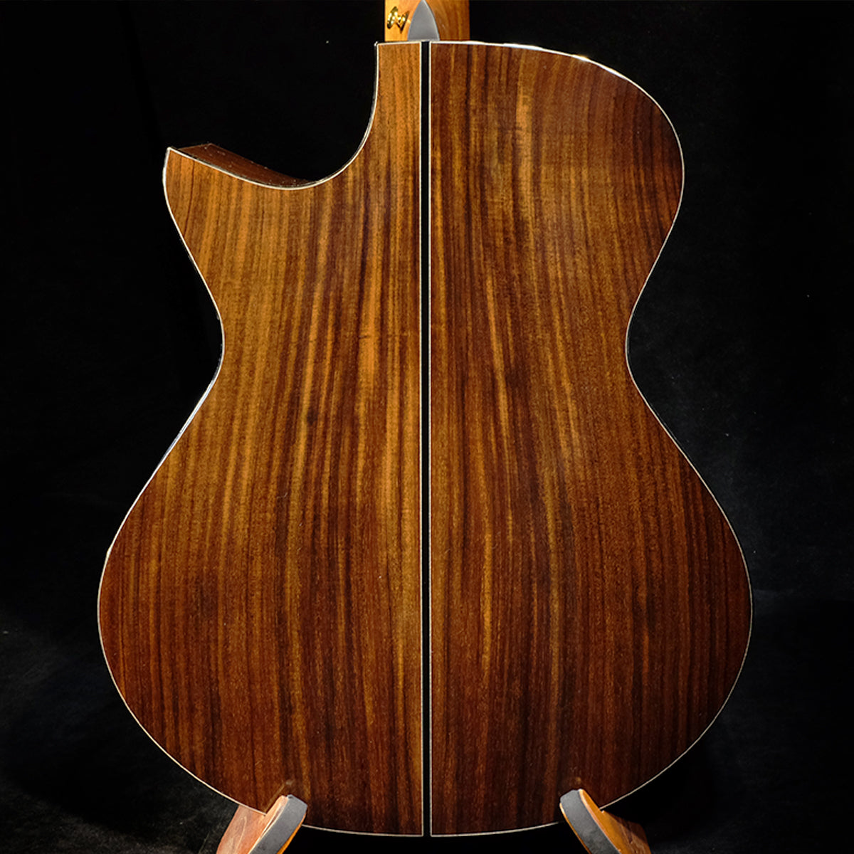 Blue Label | MJ Torrefied Swiss Indian Rosewood #182 | Fan Fret Hold