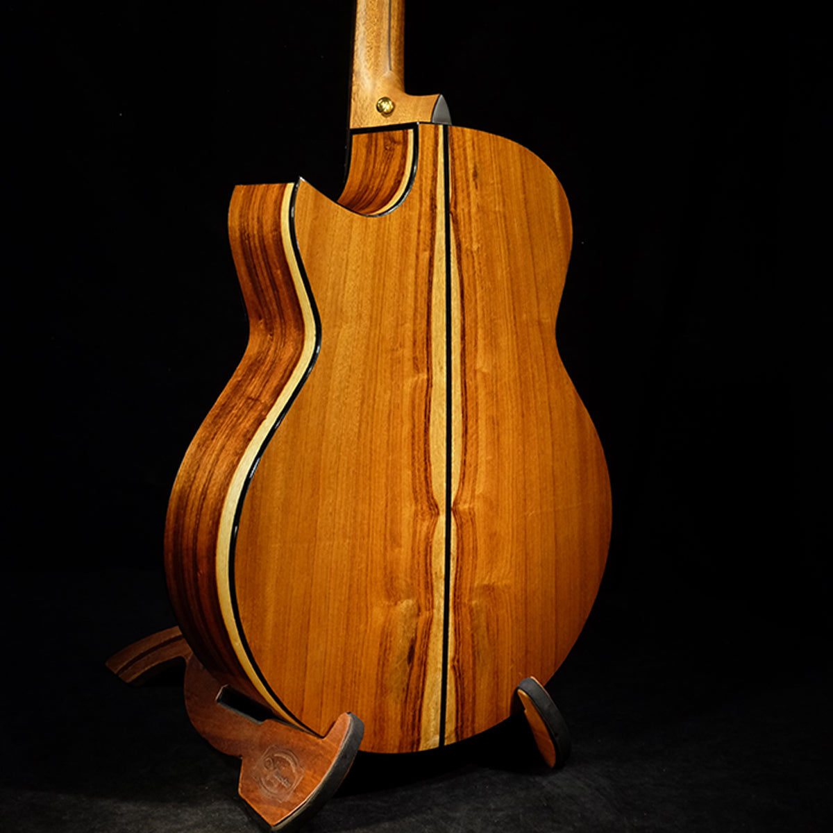 Blue Label | SJ Torrefied Adirondack Mexican Granadilo | #194 Hold