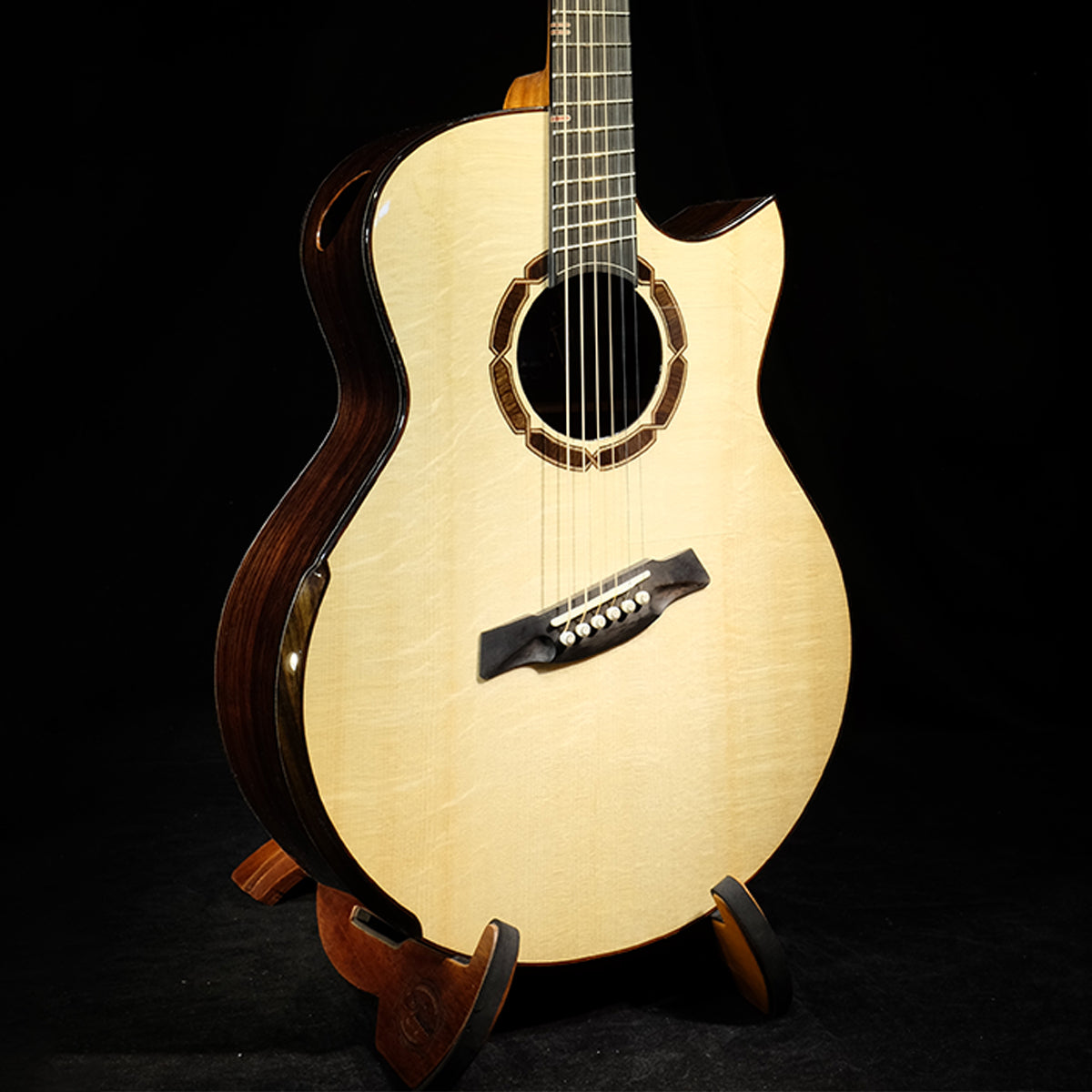 Blue Label | SJ Swiss Moon Indian Rosewood Fan Fret | #8 Hold