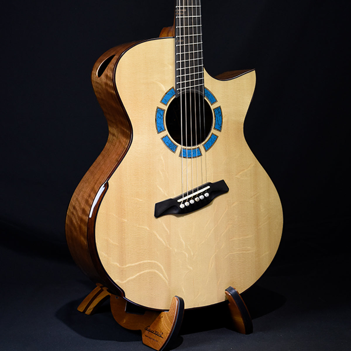 Blue Label | MJ Torrefied Swiss Flamed Walnut #141 | Fan Fret Hold