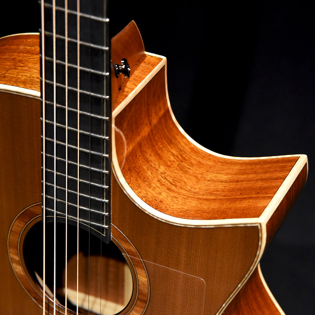 Black Label | MJ Red Cedar African Mahogany