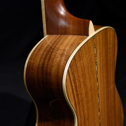 Green Label | Tenor Pacific Koa Full | Slotted headstock