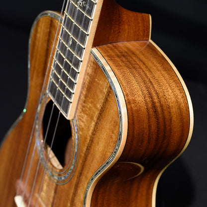 Green Label | Tenor Pacific Koa Full | Slotted headstock