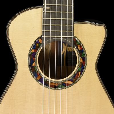 Green Label | Guitalele Sitka Spruce Flamed Maple | Hold