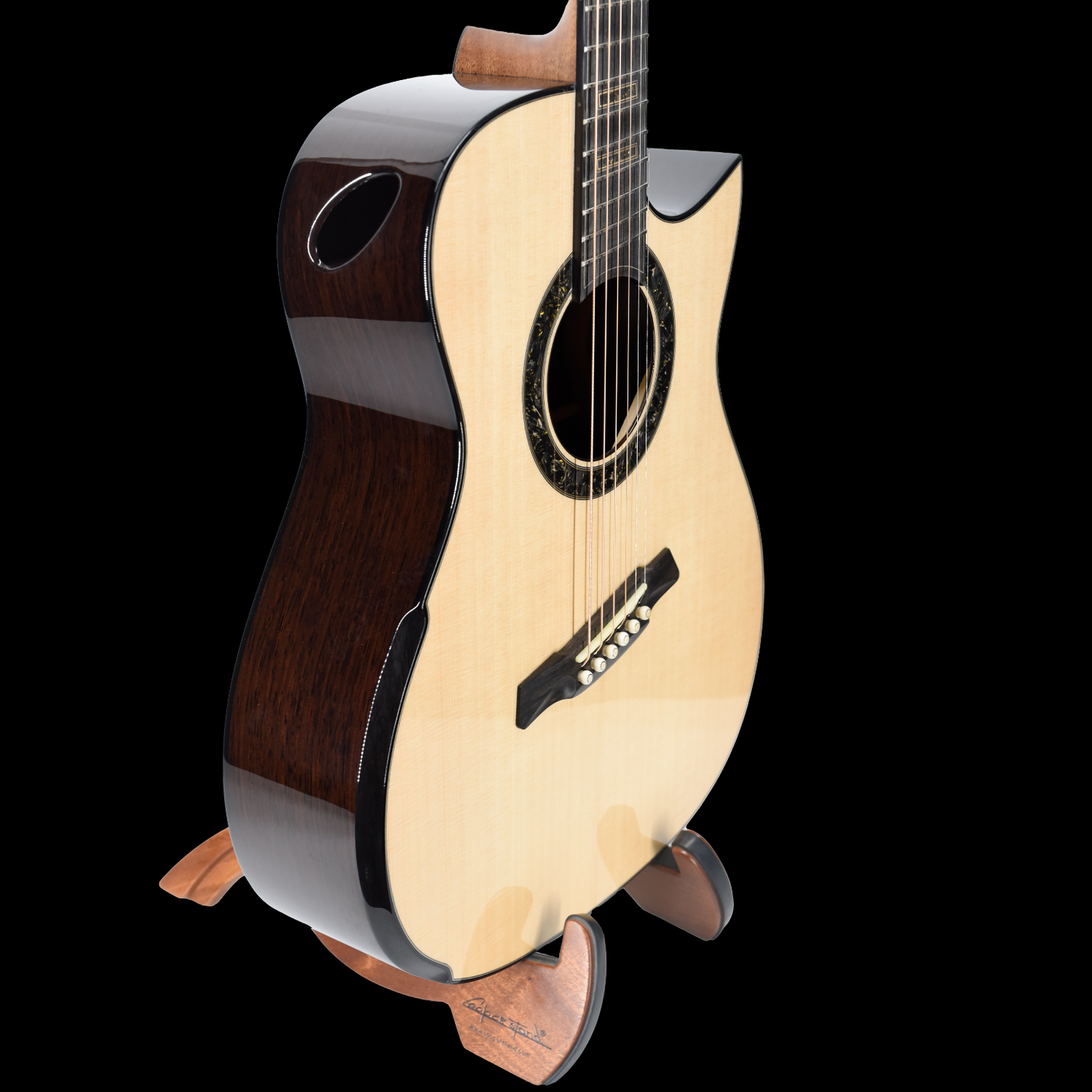 Gold Label | Deep OM Sitka Spruce Wenge Fanned Fret | Hold