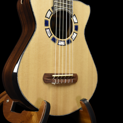 Green Label | Guitalele Sitka Spruce Indian Rosewood | Hold