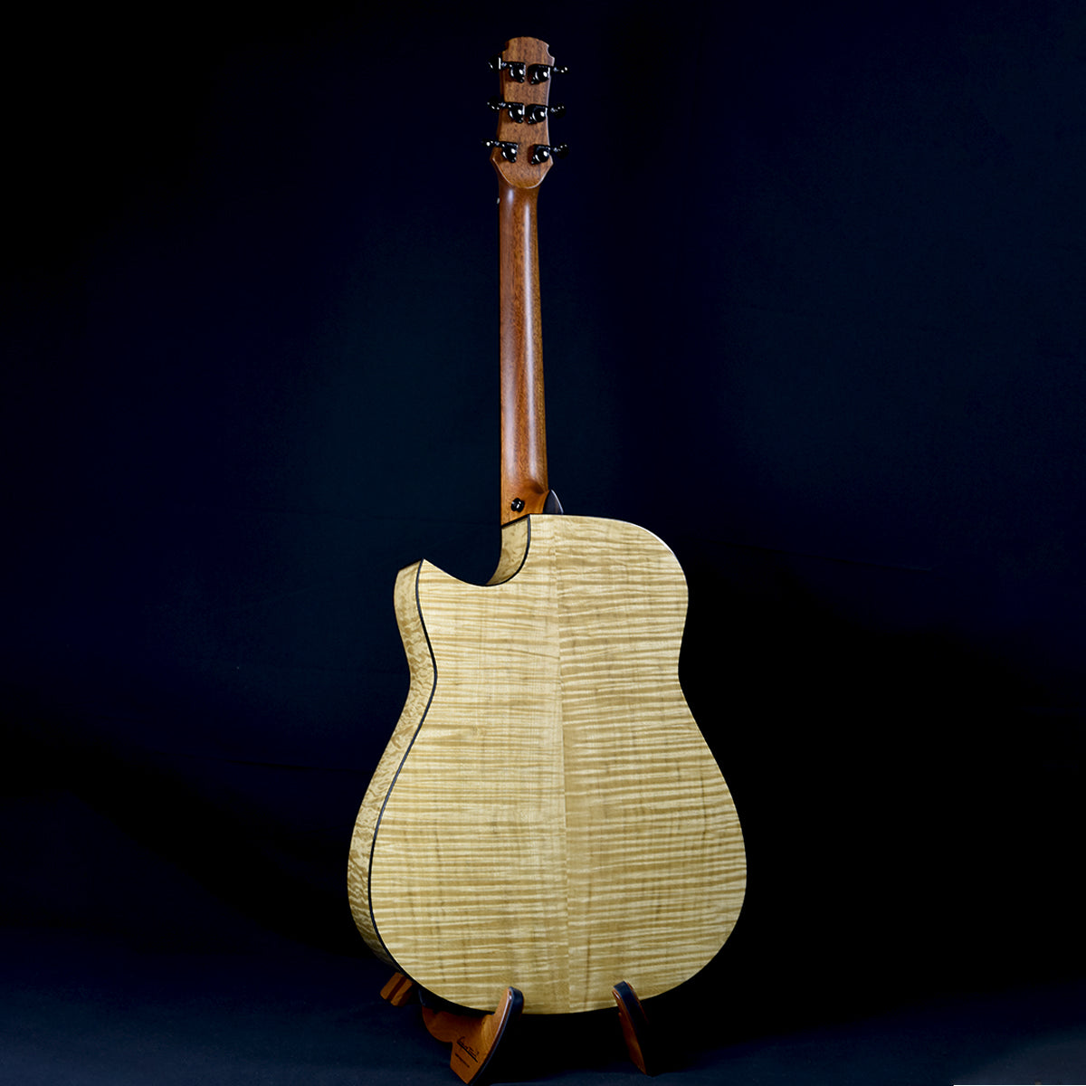 MD Sitka with Flamed Maple