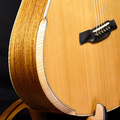 Black Label | MD Red Cedar African Mahogany Fan Fret