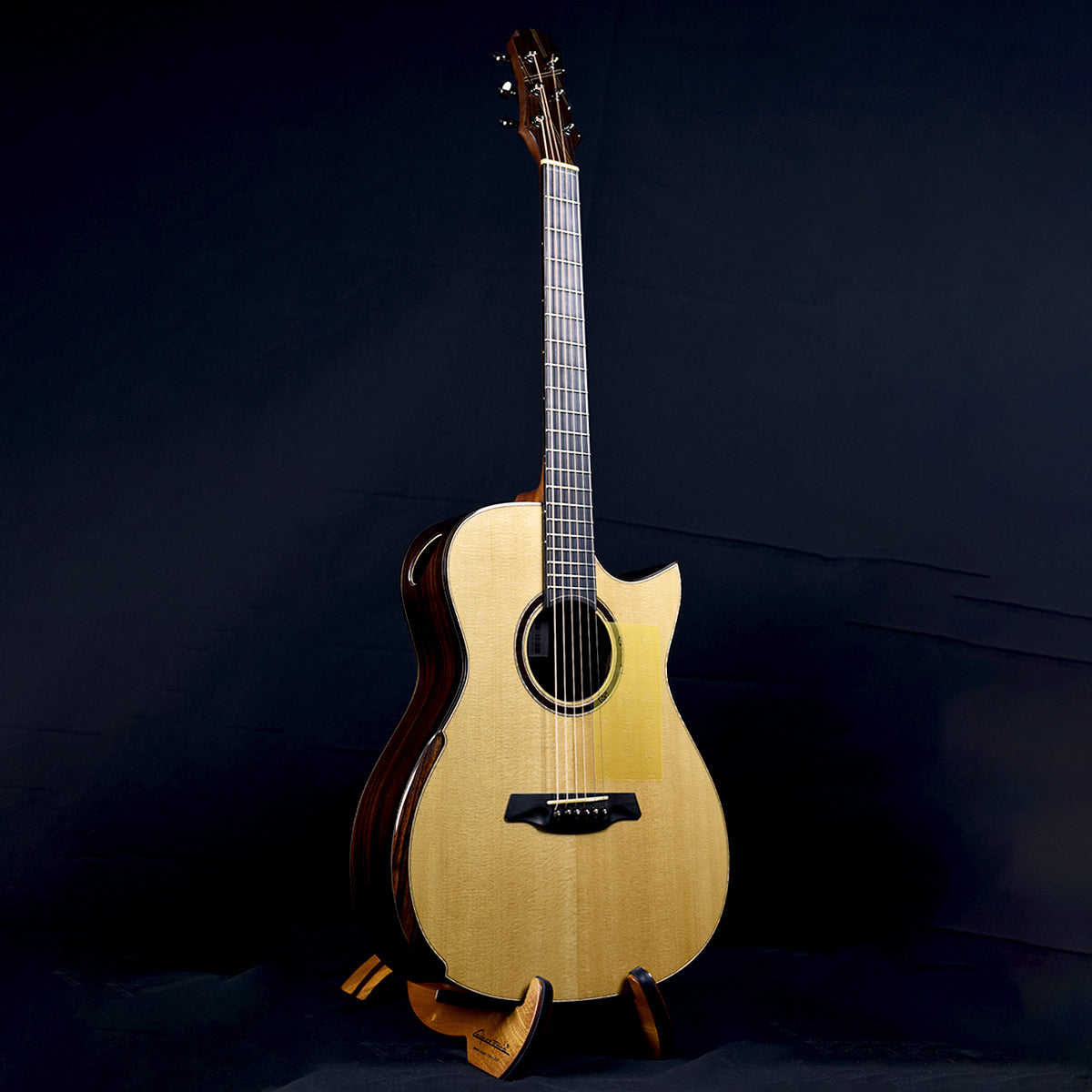 Black Label | Deep OM Sitka Spruce Indian Rosewood