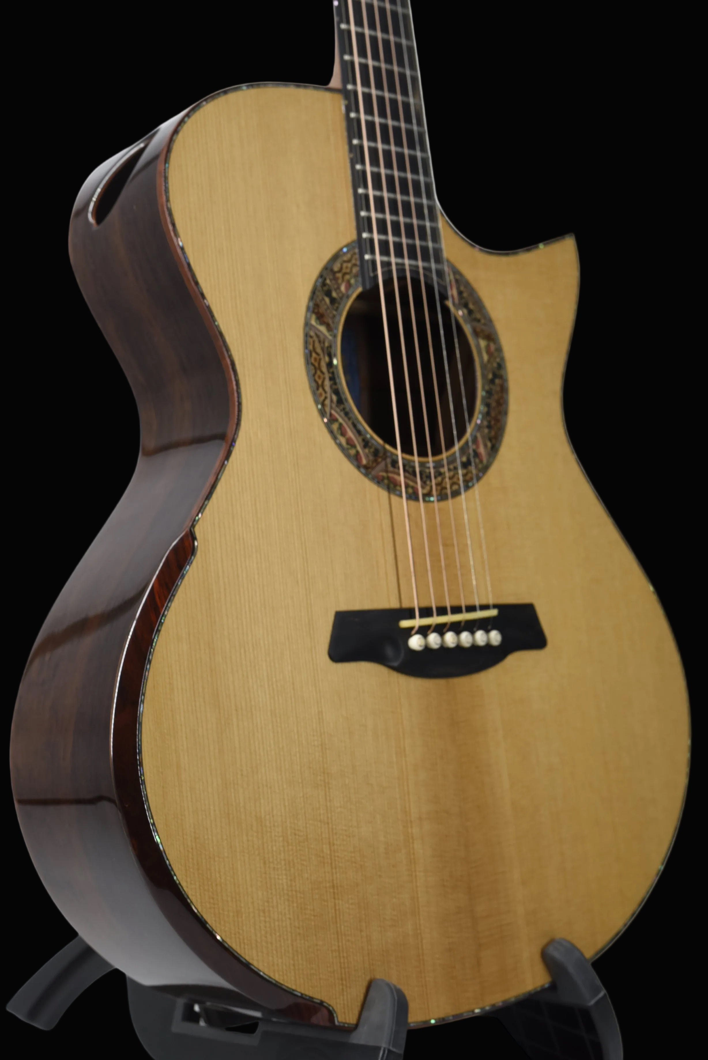 Blue Label – Hozen Guitars
