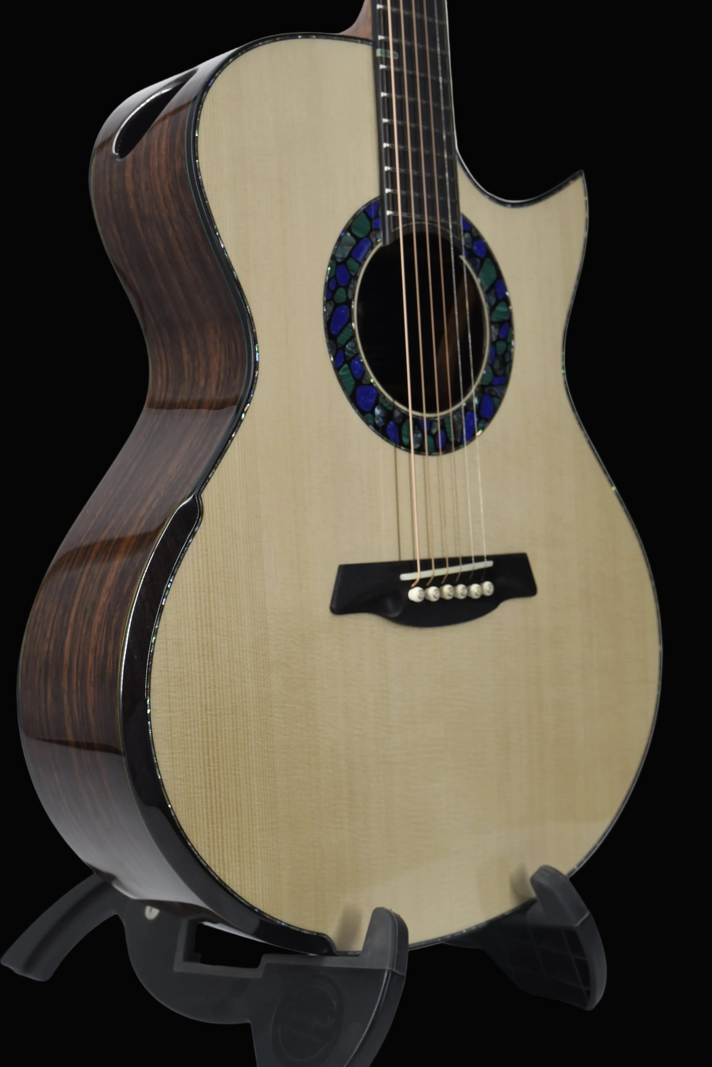 Hozen Guitars Blue Label | Medium Jumbo Acoustic Guitars