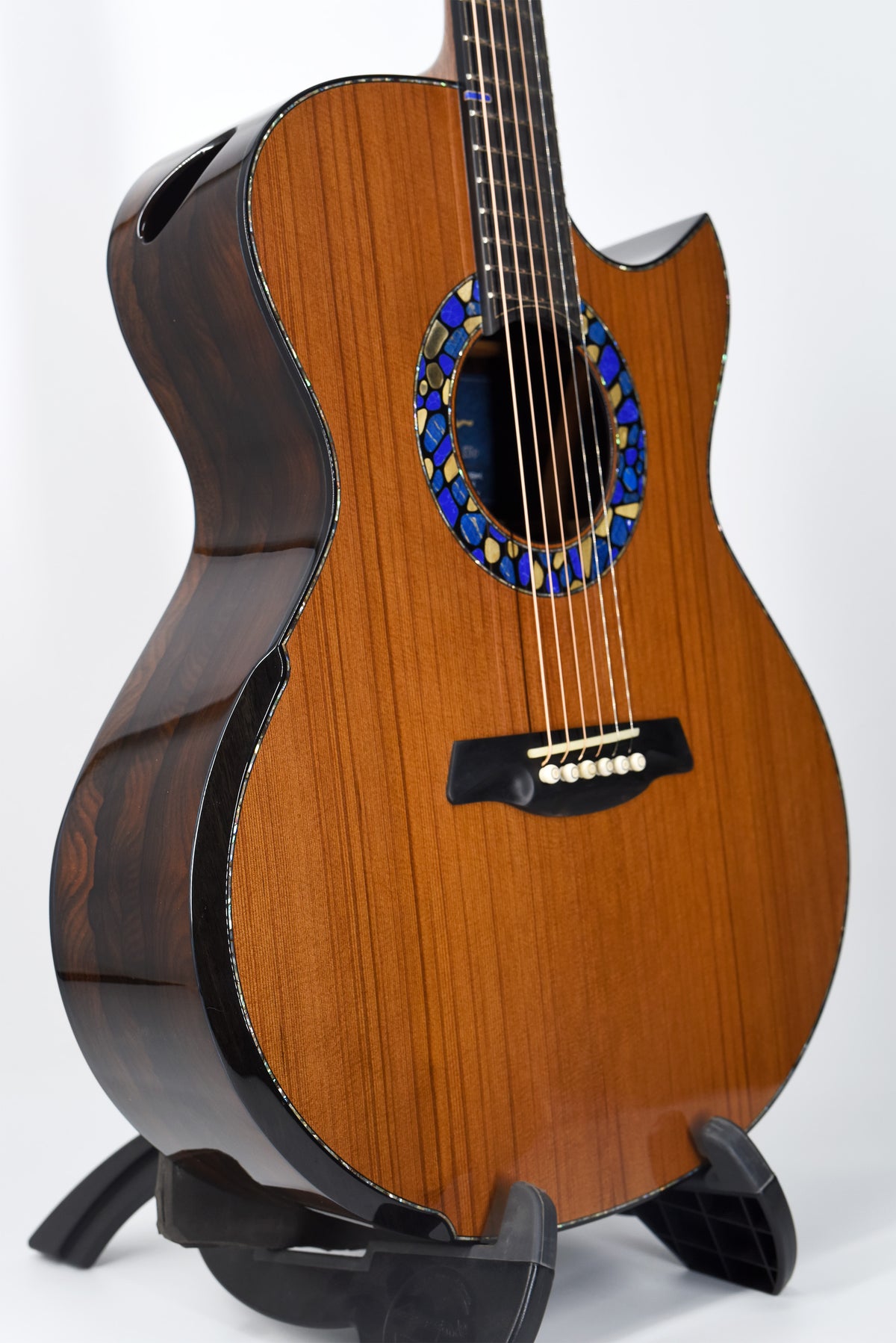 When Archive Matters — Hozen Guitars