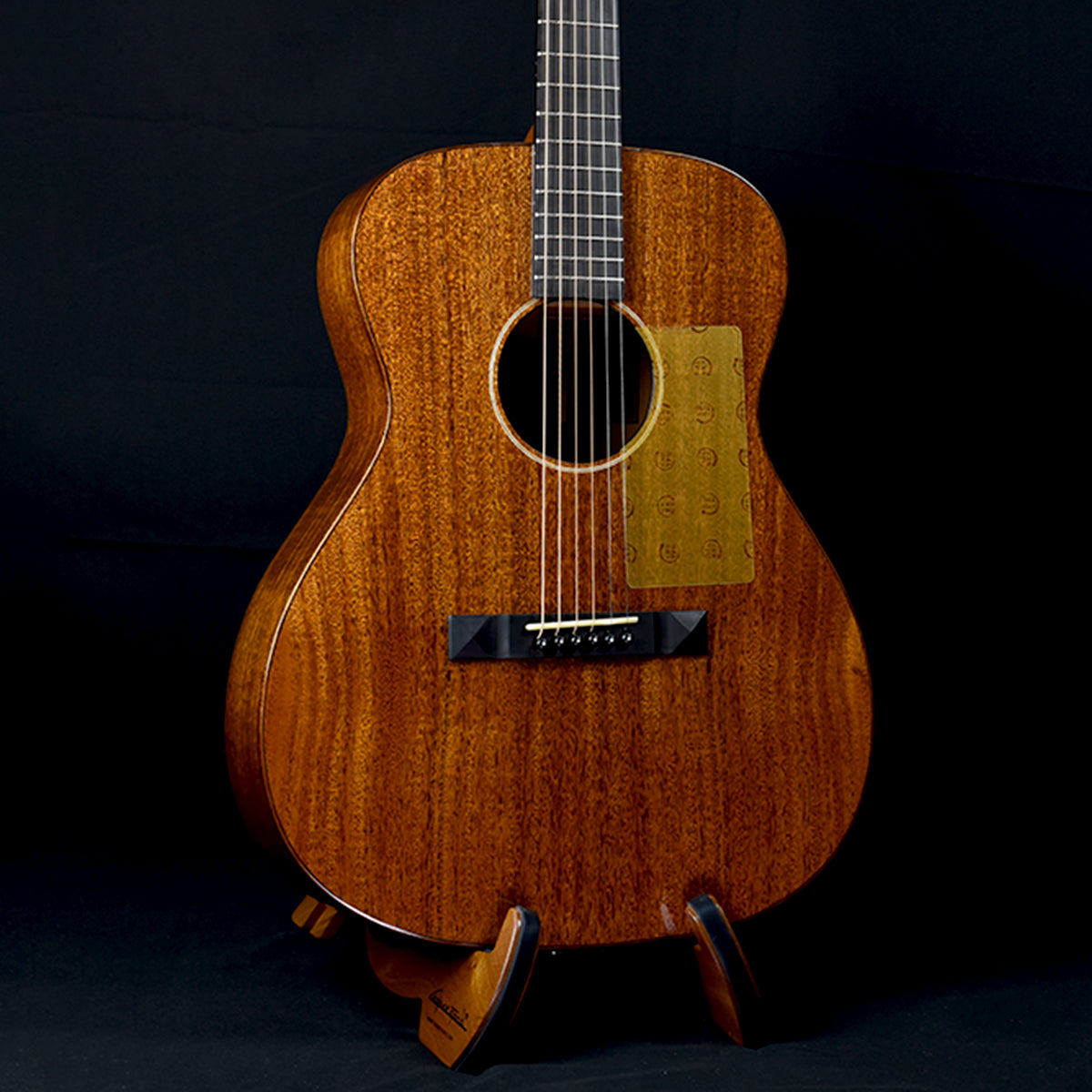 Red Label OM Torrefied Mahogany