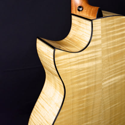 Black Label | Deep OM Sitka Spruce Flamed Maple